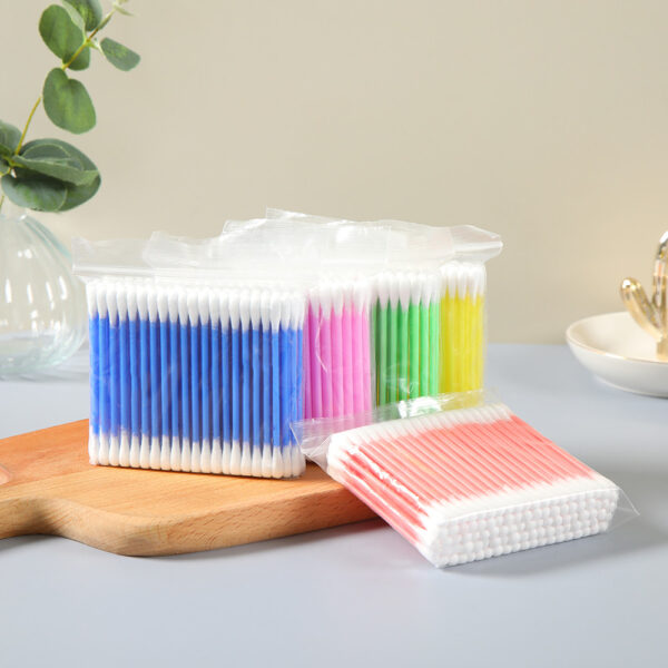 Colorful Plastic Stick Cotton Swabs 100 Count in Zip Bag - Image 4